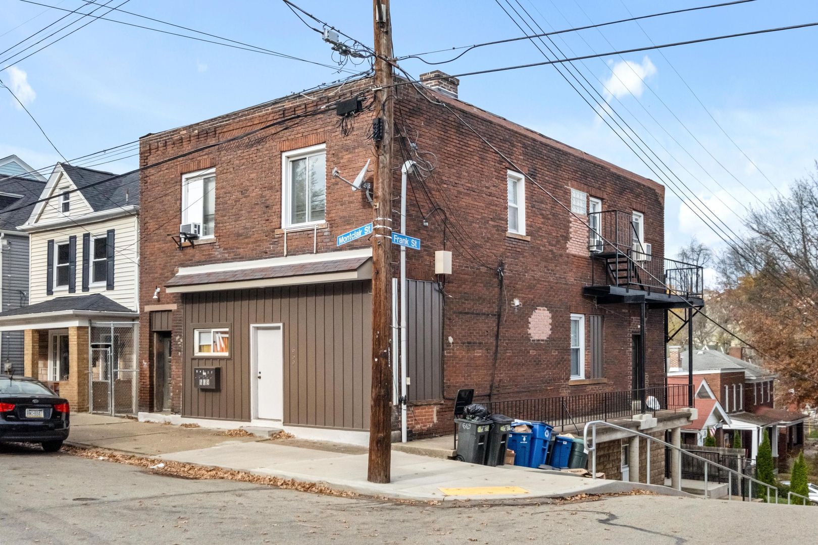 Pittsburgh Apartment: 669 Montclair Street