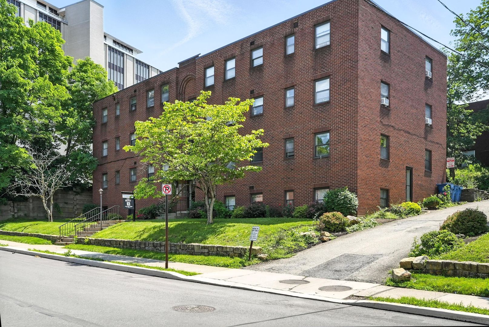 Pittsburgh Apartment: 667 Florida Avenue