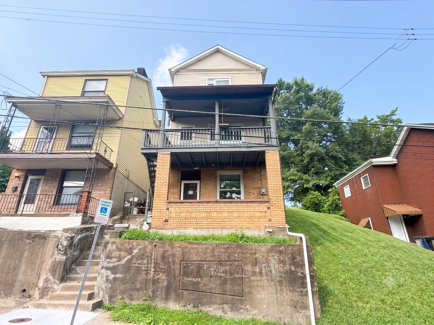 Pittsburgh House: 38 Bigelow Street