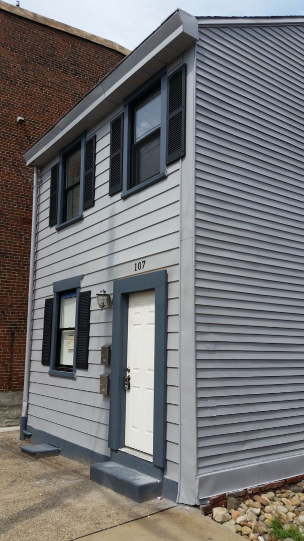 Pittsburgh Apartment: 107 s. 16th Street