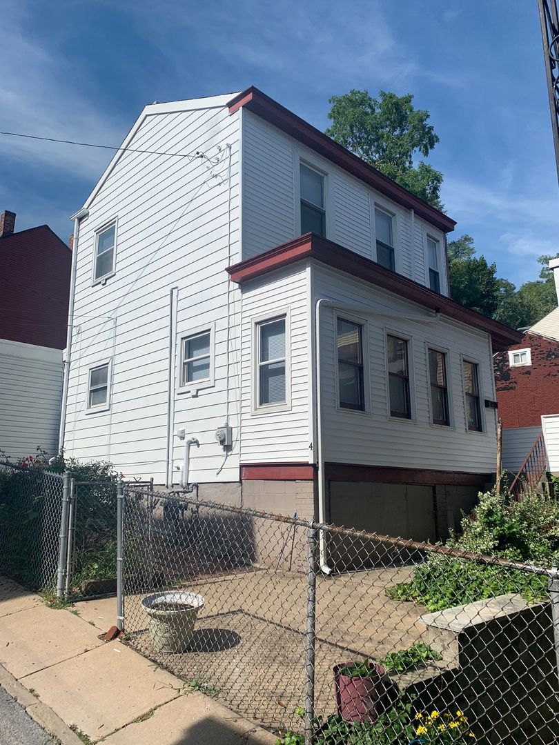 Pittsburgh House: 4 Kosciusko Way