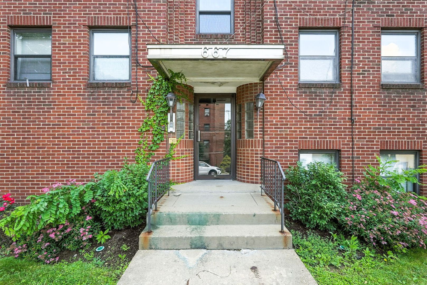 Pittsburgh Apartment: 667-677 Florida Avenue
