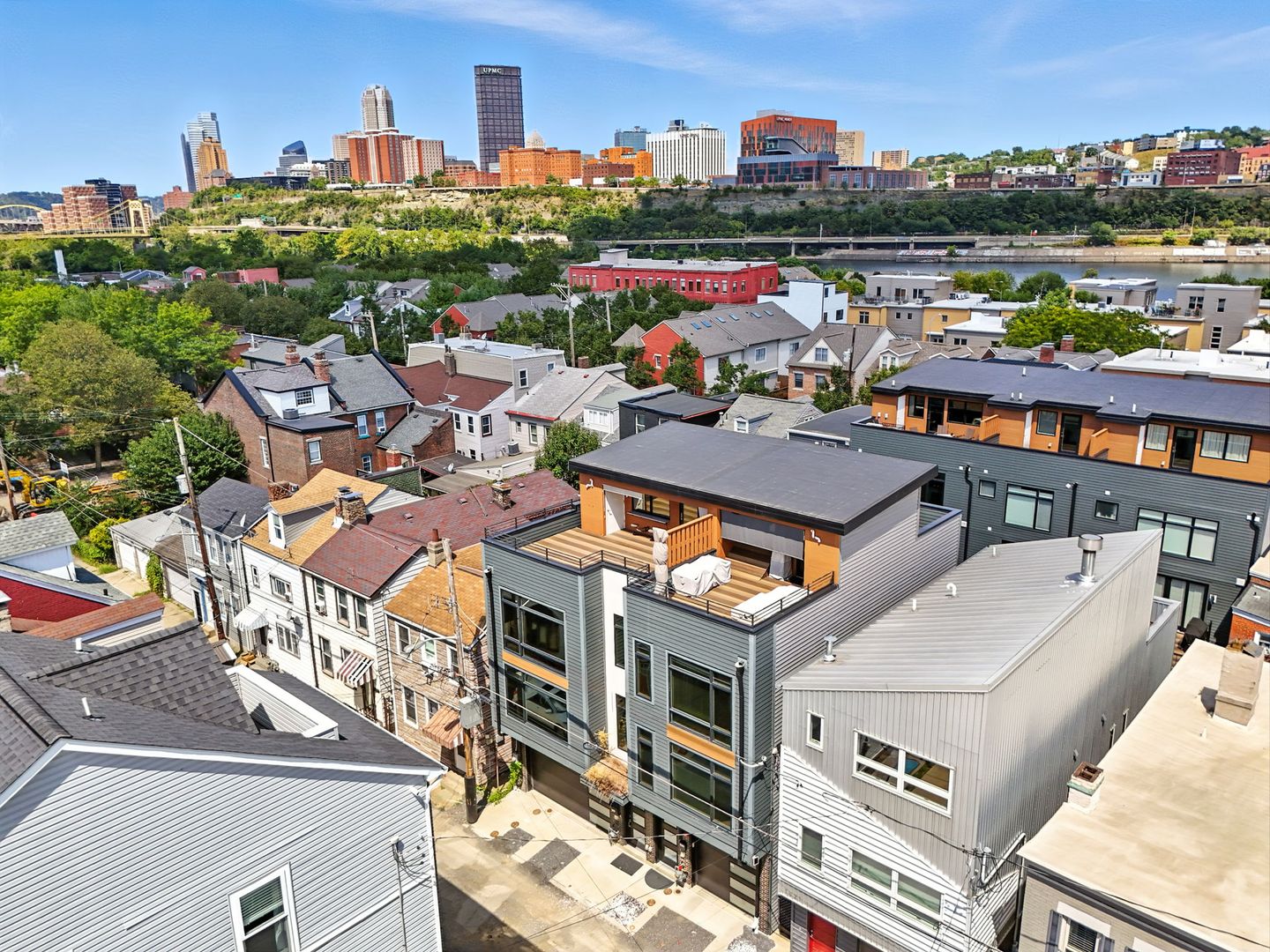 Pittsburgh House: 1817 Fox Way