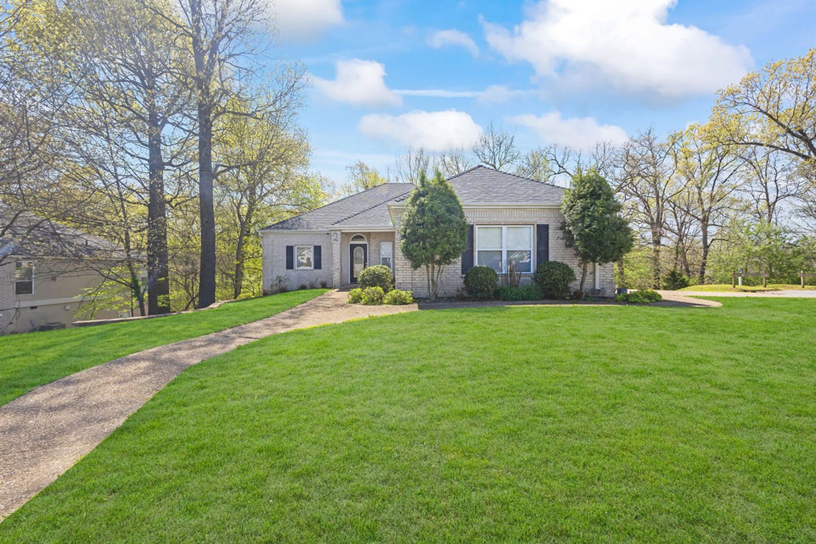 Bentonville House: 2 Churchwell Ct.