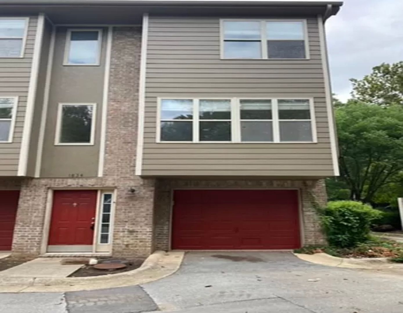 Fayetteville Townhome: 1838 N. Scull Creek Drive