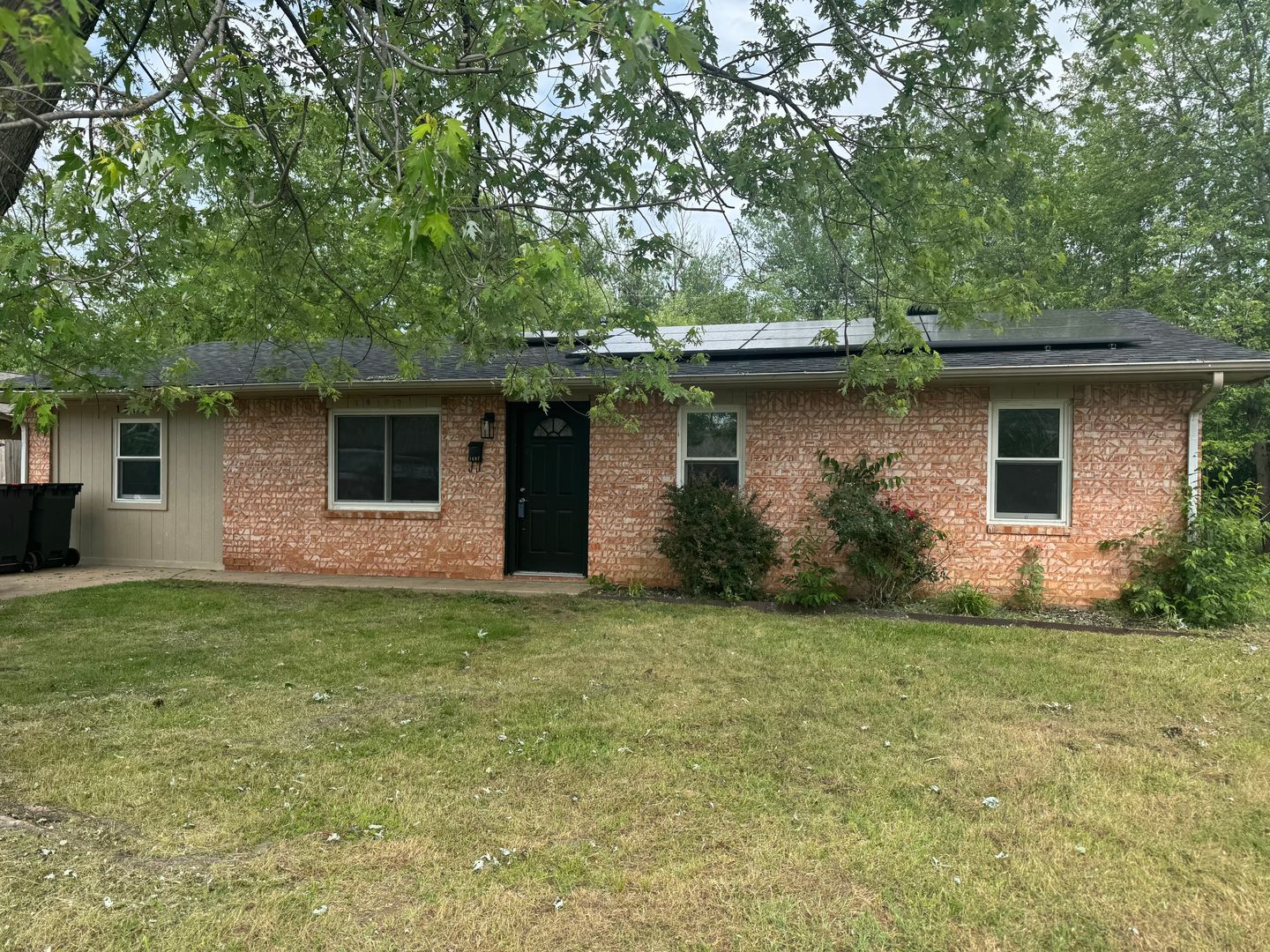 Springdale House: 1607 Stone St.
