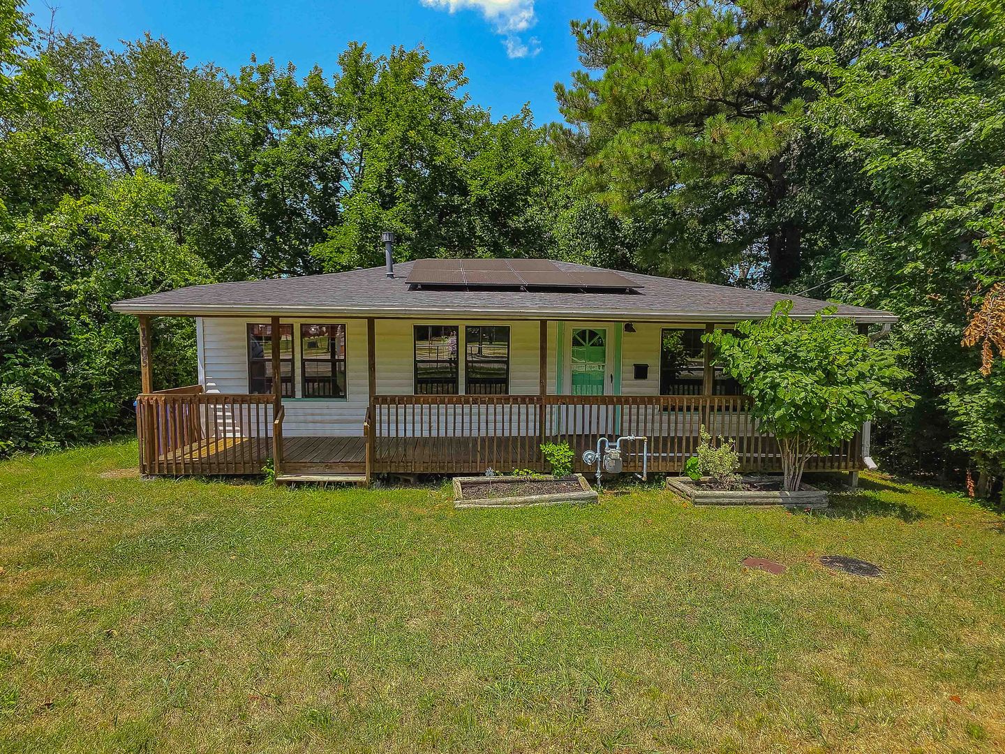 Fayetteville House: 1505 N. Garland Ave