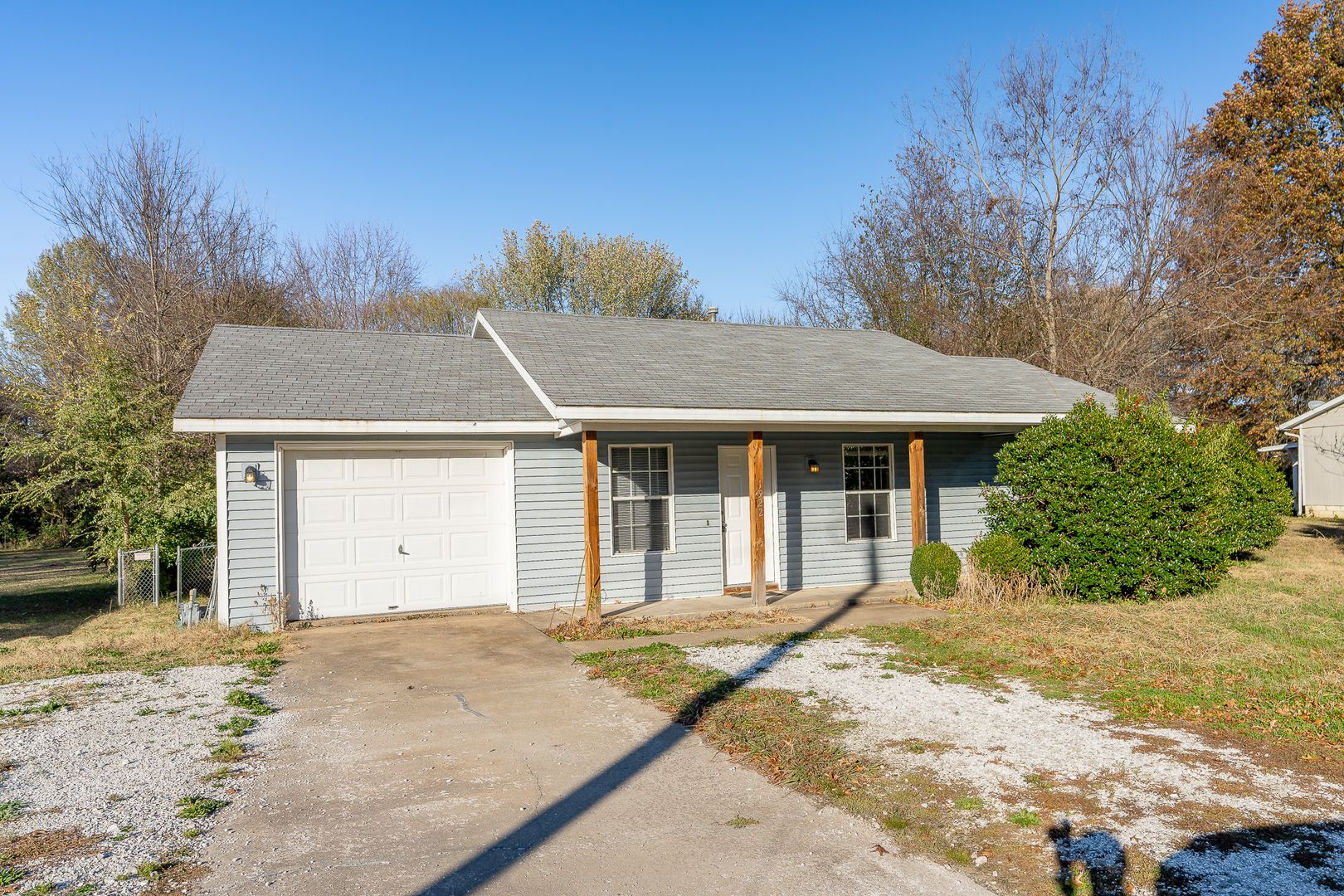 Fayetteville House: 1922 West Holly Street