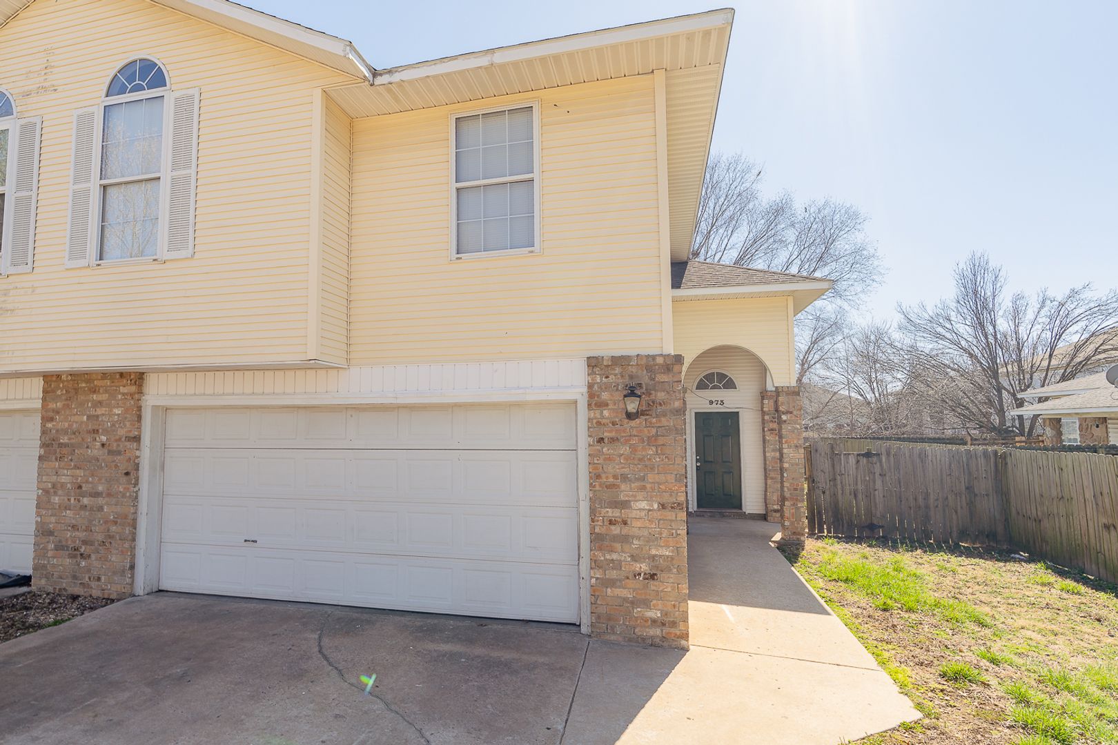 Fayetteville Apartment: 971 N. Daisy Ln.