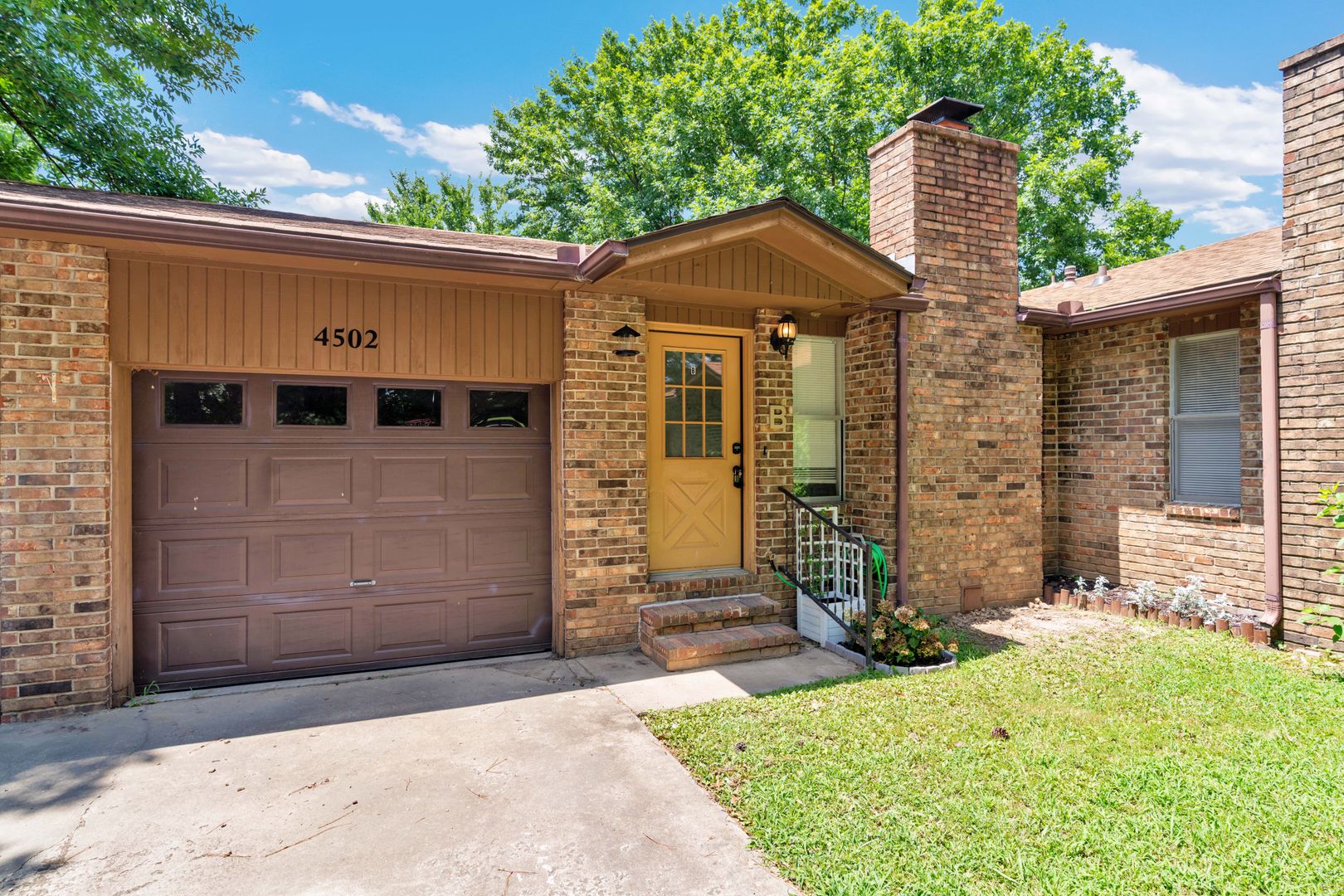 Springdale Apartment: 4502 Garden Center Drive