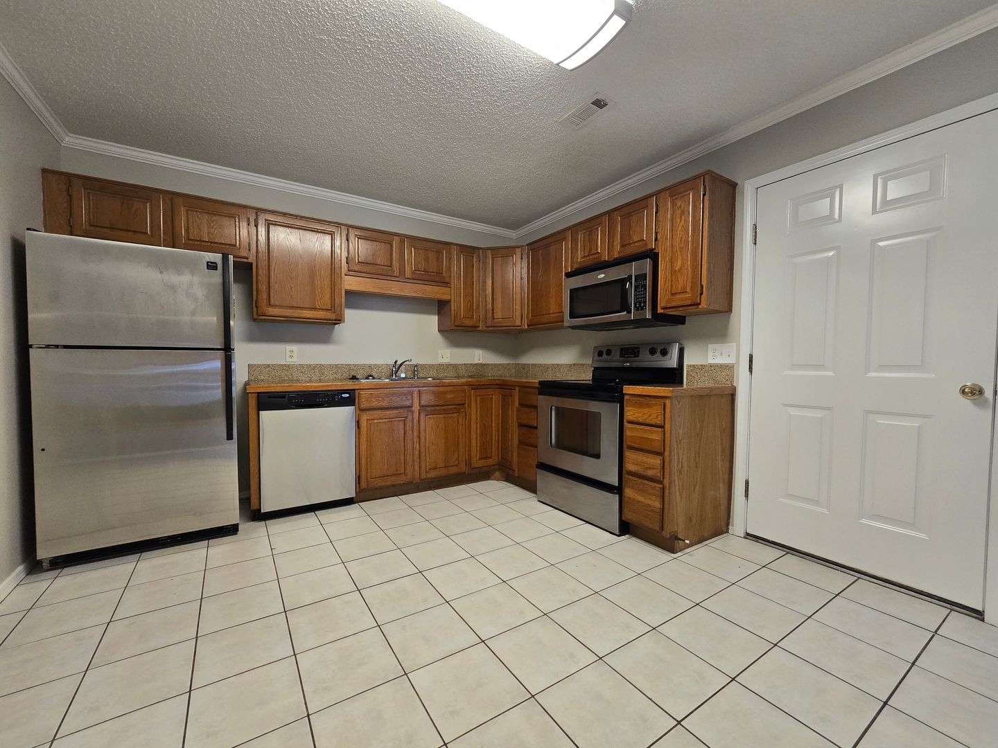 Fayetteville Apartment: 588 S Dockery Lane