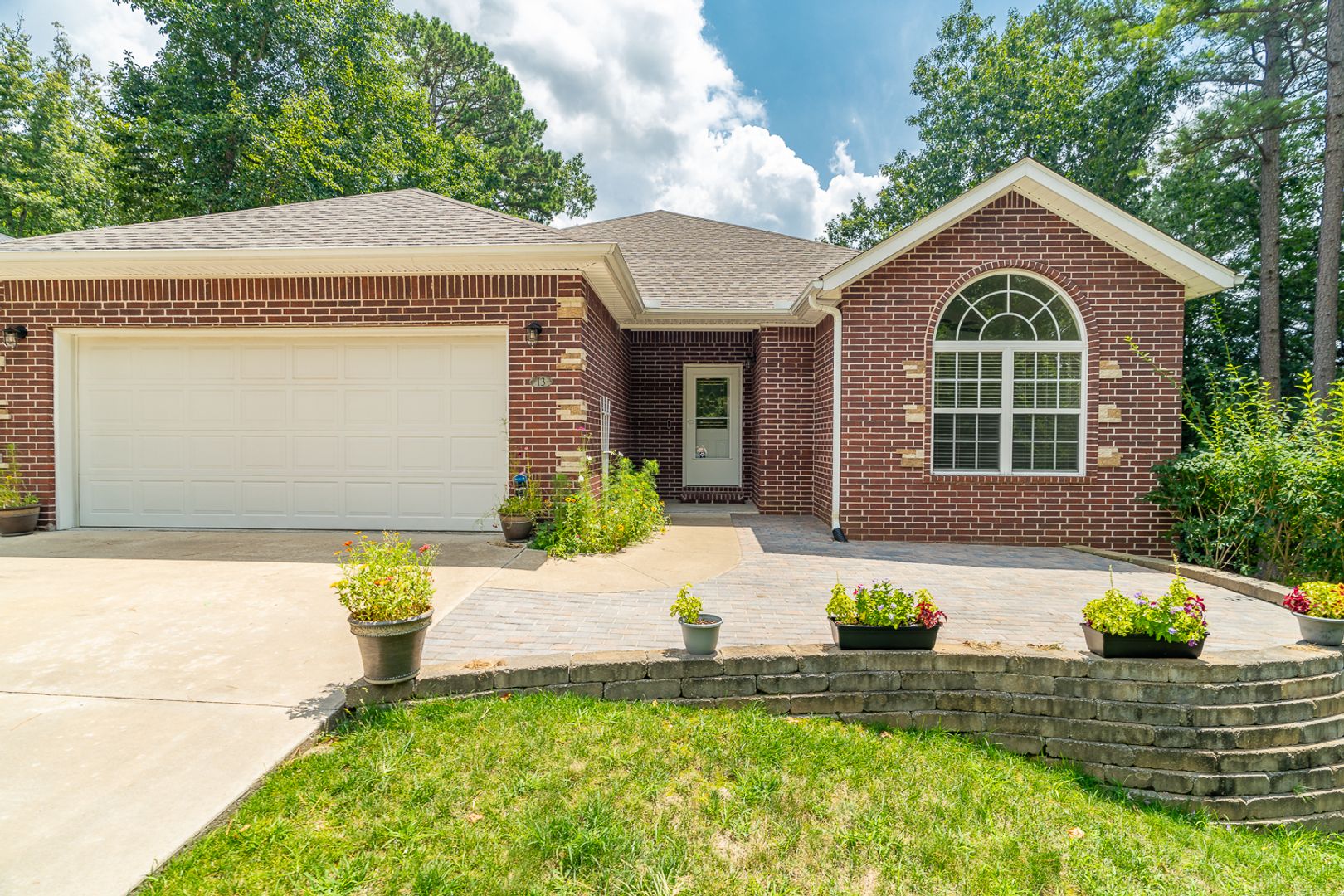 Bella Vista House: 13 Coverack Ln