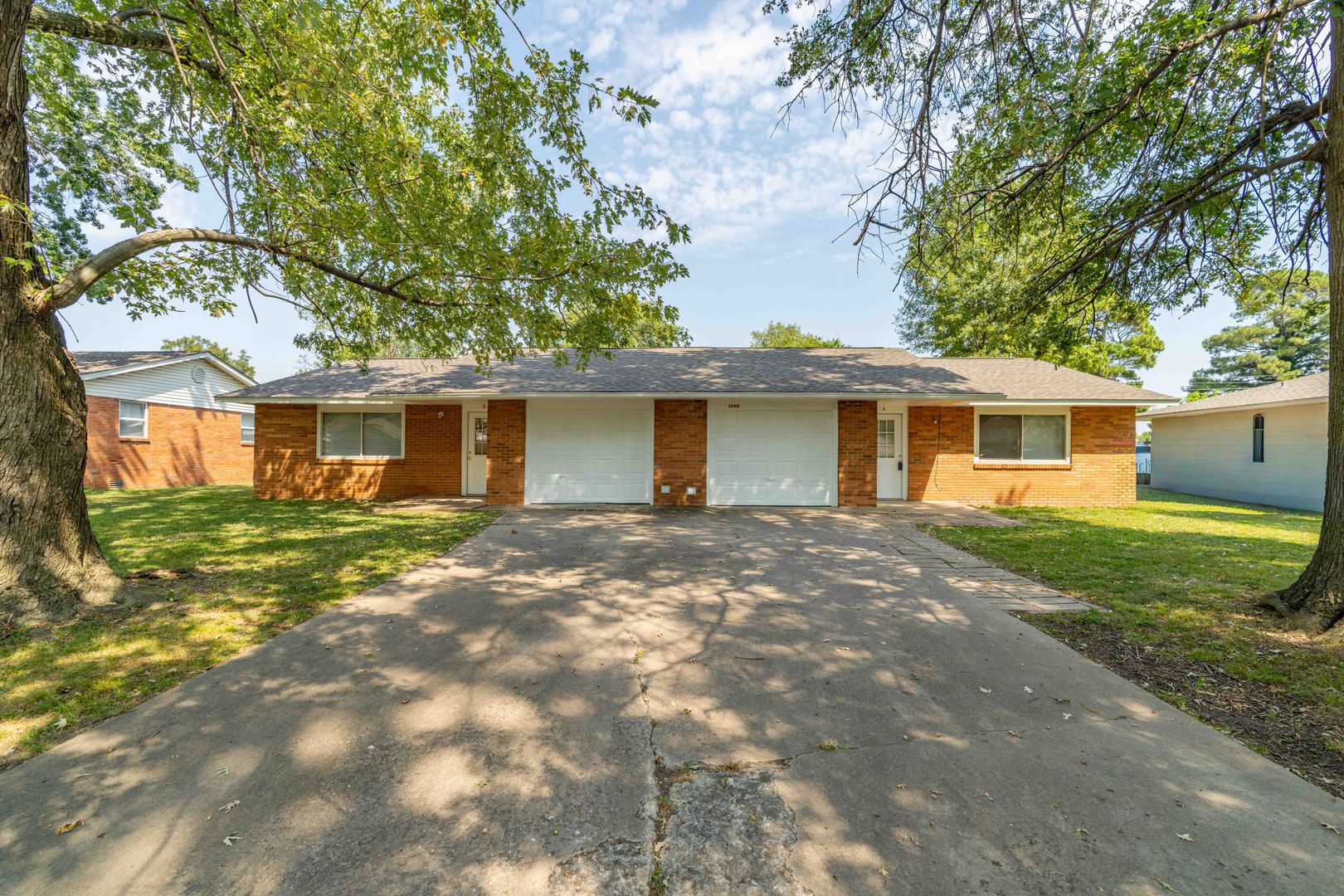 Springdale House: 1906 B Westwood Avenue