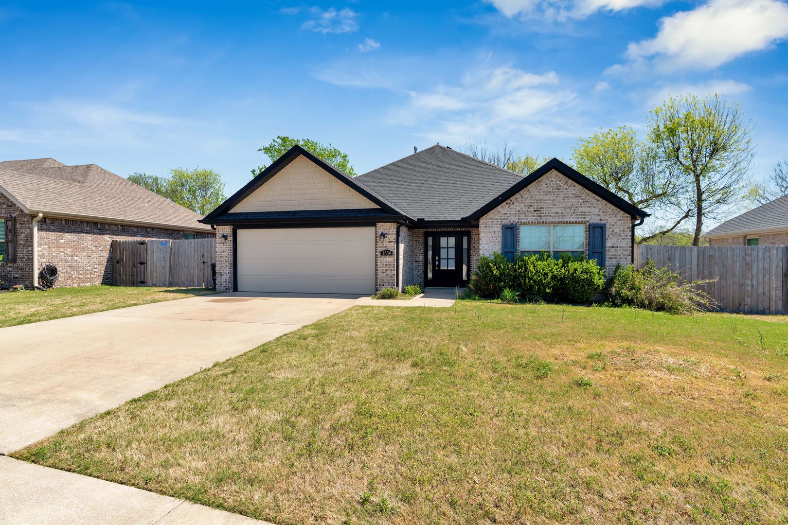 Fayetteville House: 1634 S Borden Street