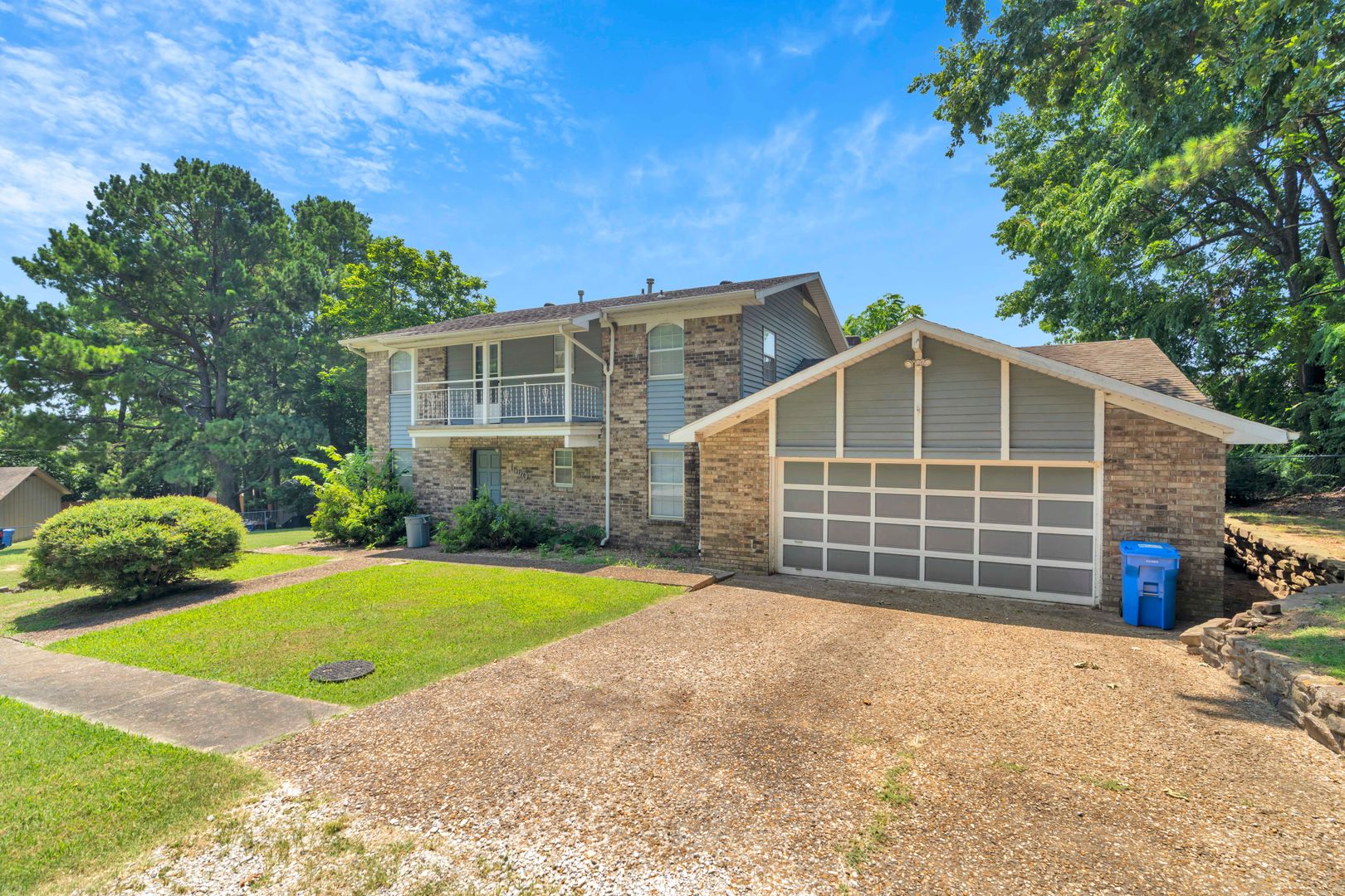 Fayetteville House: 1660 Palmer Pl