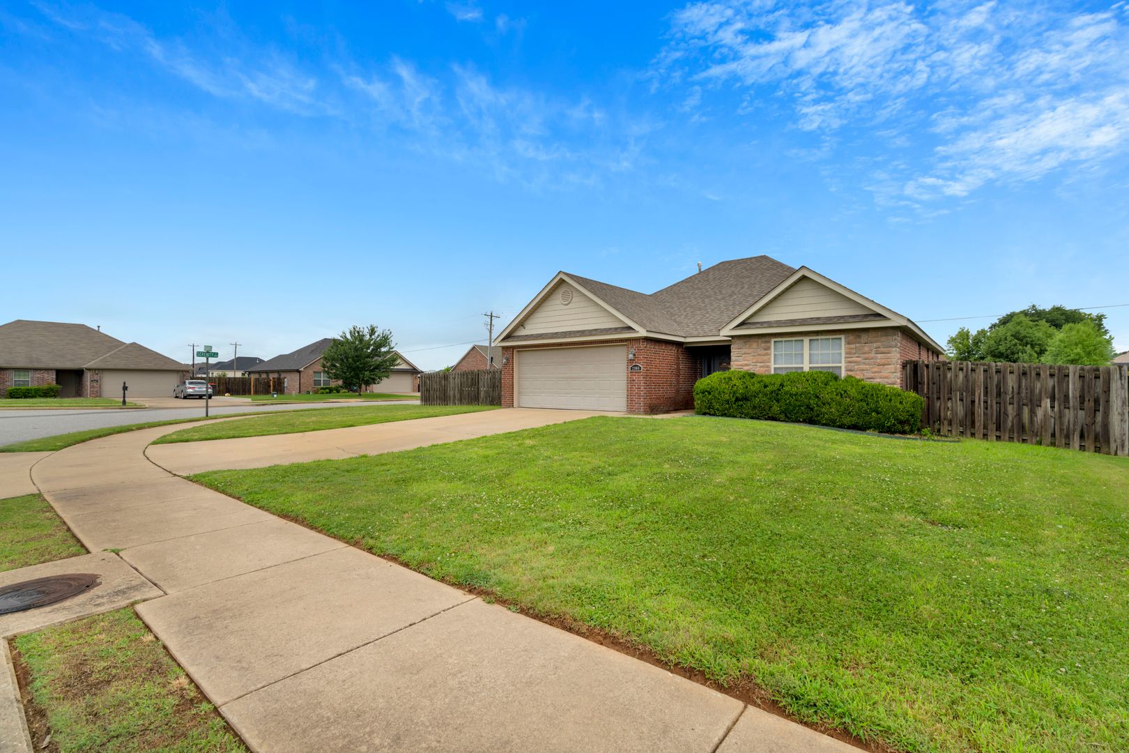 Springdale House: 2966 Rosemary Ave