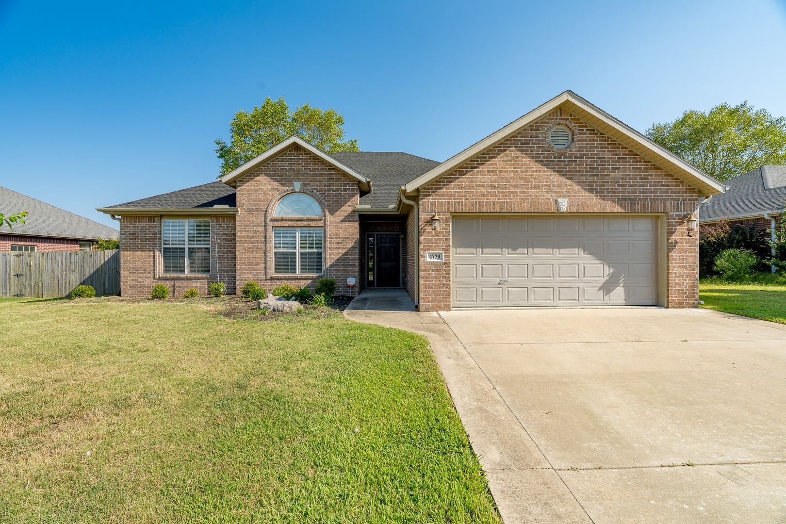 Fayetteville House: 4720 Trail Dust St.