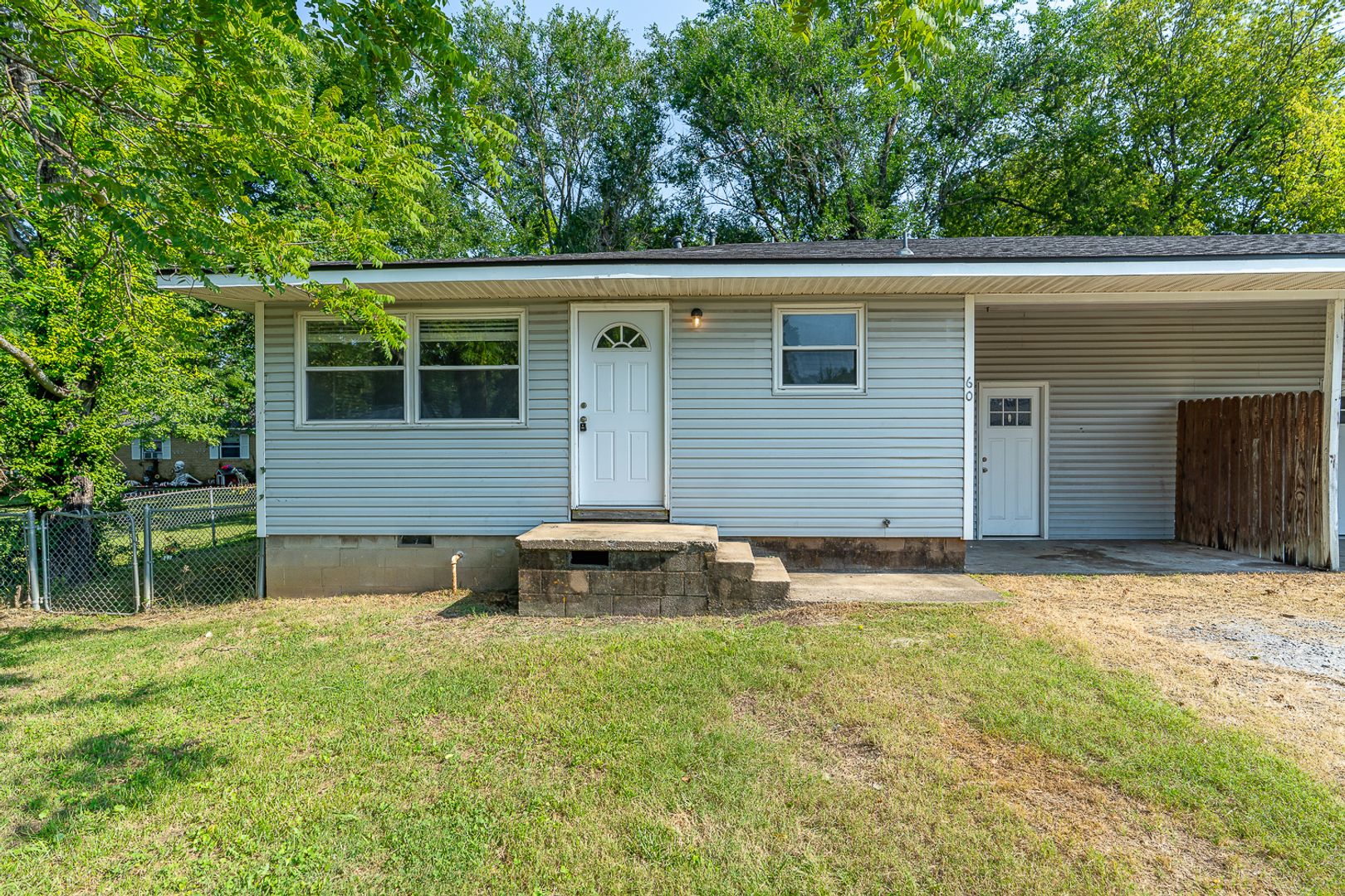 Farmington Apartment: 60 Neal