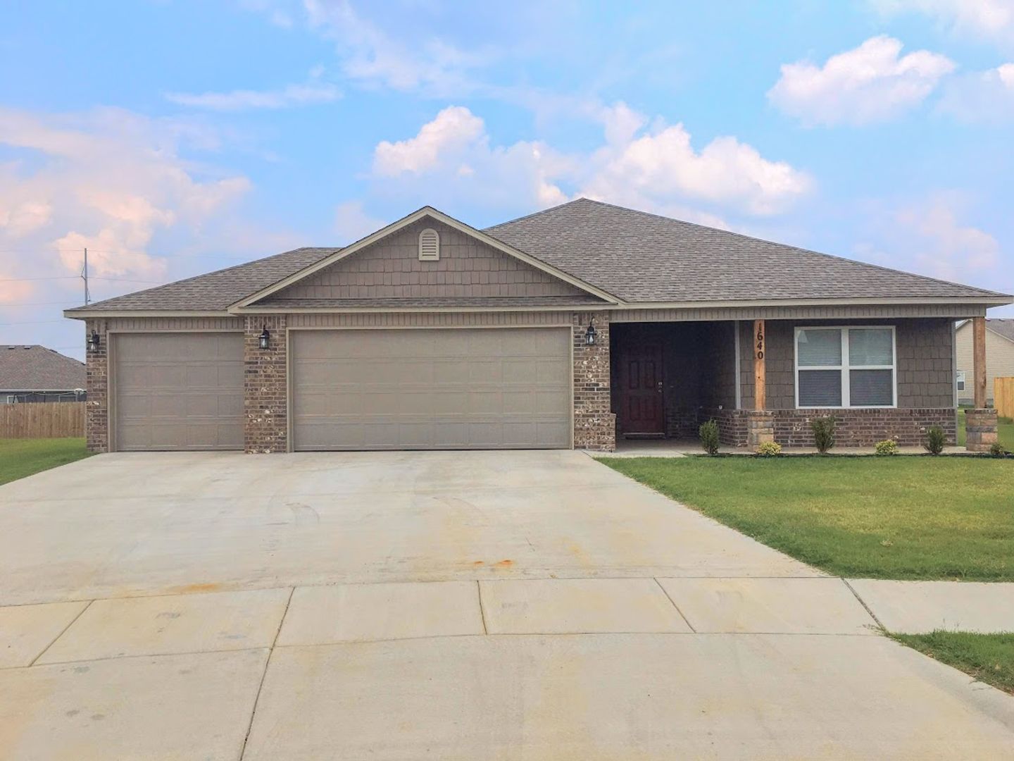 Centerton House: 1640 Hermitage Ct