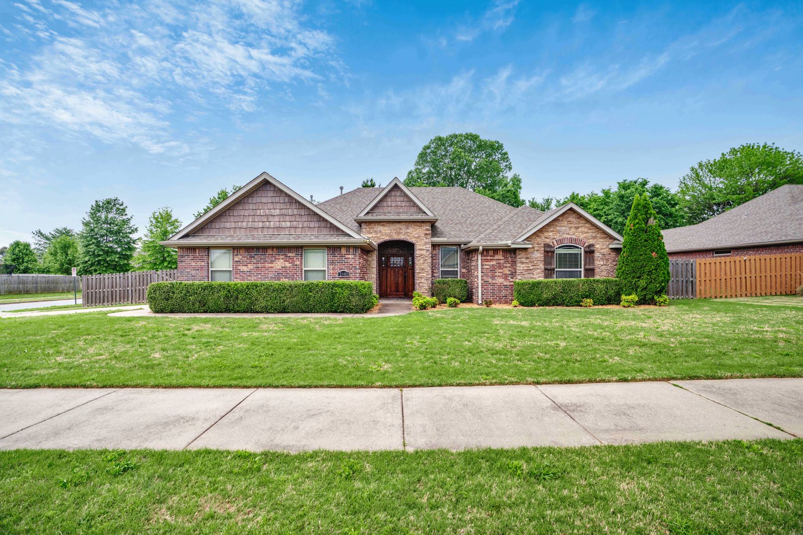 Fayetteville House: 2981 N Raven Lane