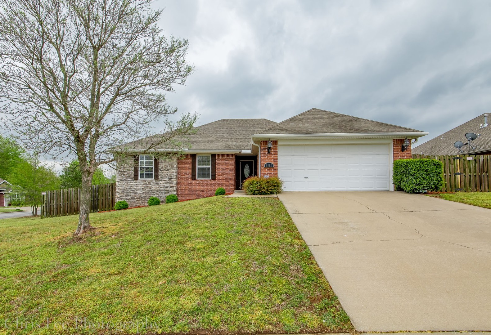 Fayetteville House: 1842 Fallbrook Way