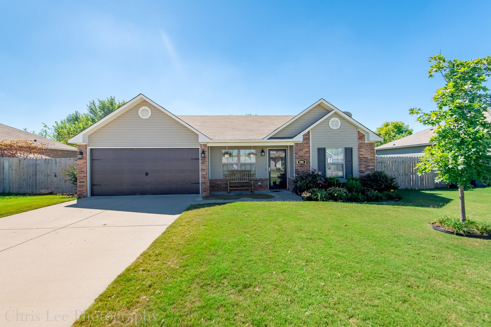 Bentonville House: 3103 SW Greensprings Rd