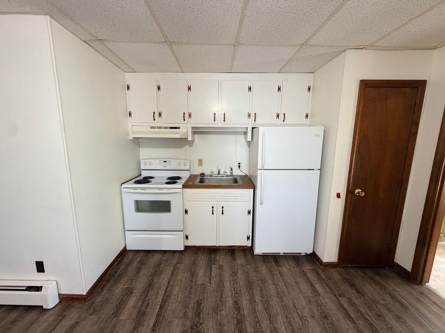 Lowell Apartment: 768 Lakeview Ave
