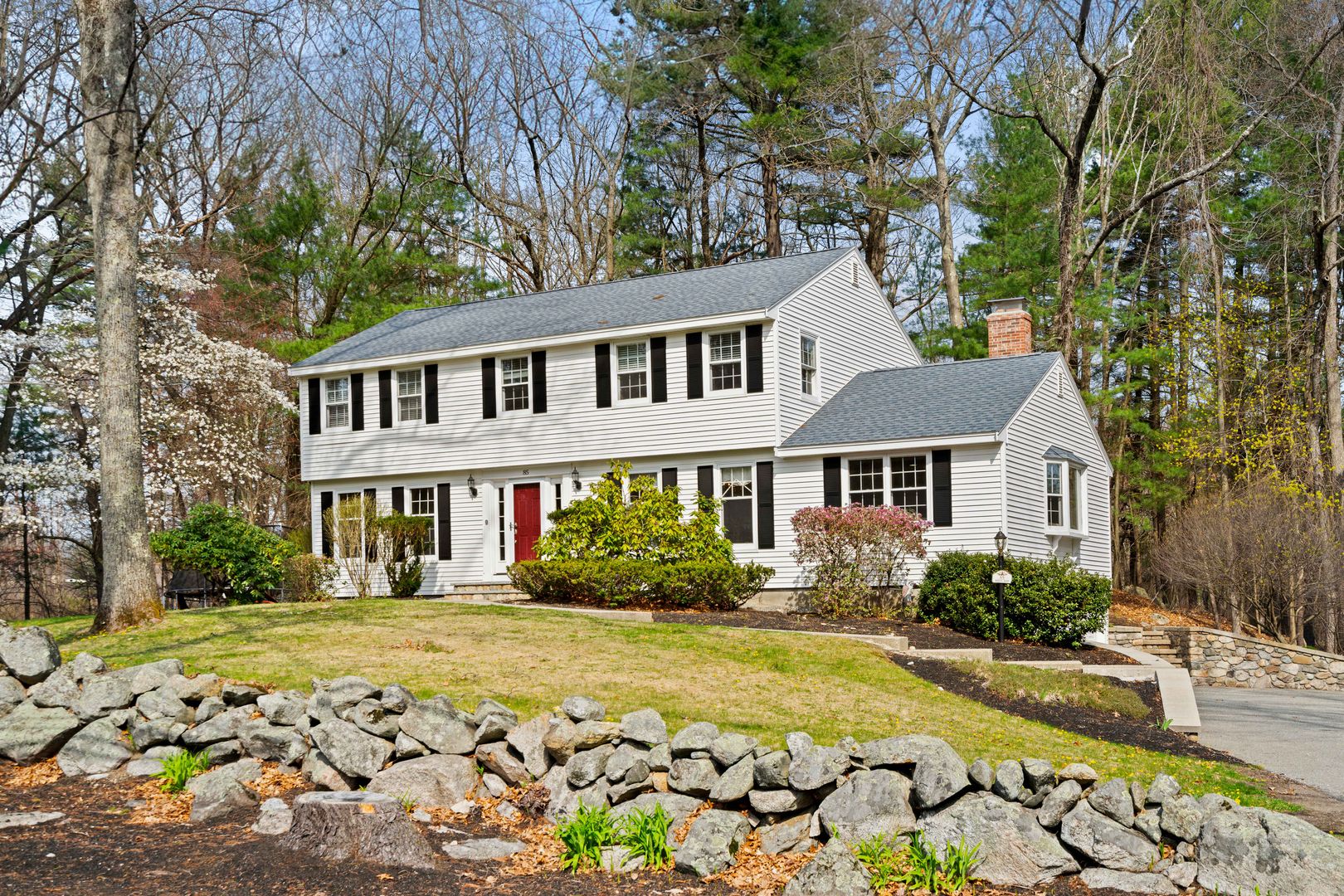 Andover House: 85 Bailey Rd
