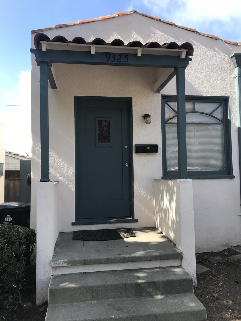 San Pedro Apartment: 930-936.5 N. Grand