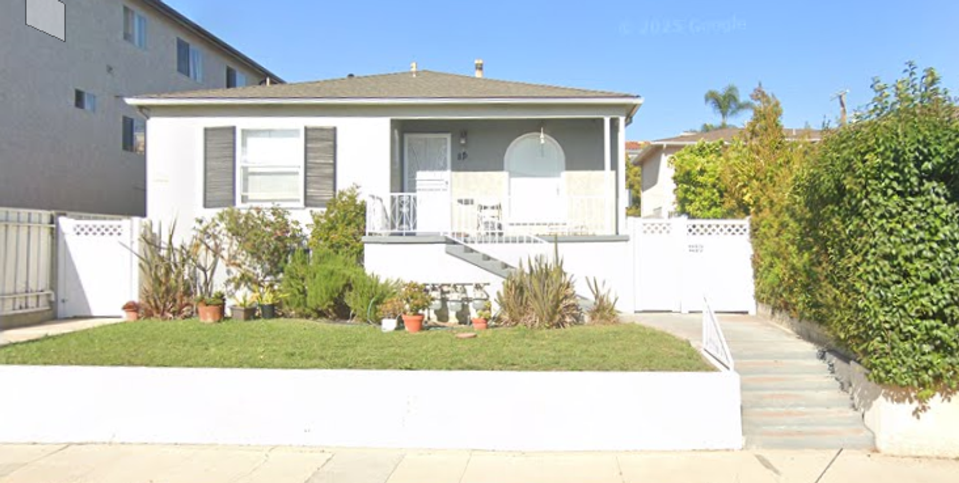 San Pedro Apartment: 813, 815, 817 S. Meyler St.