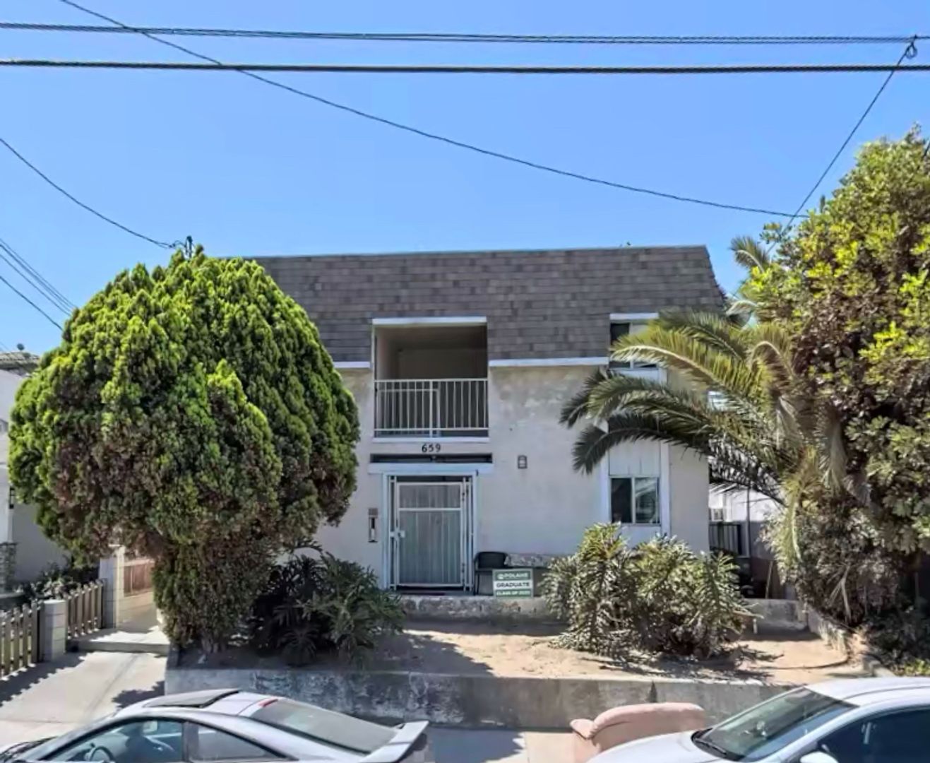 San Pedro Apartment: 659 West 5th Street