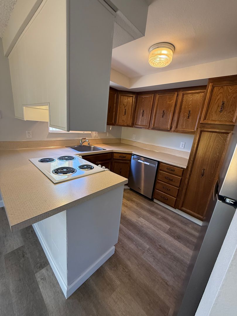 Vancouver Apartment: 14119 NE 15th Street