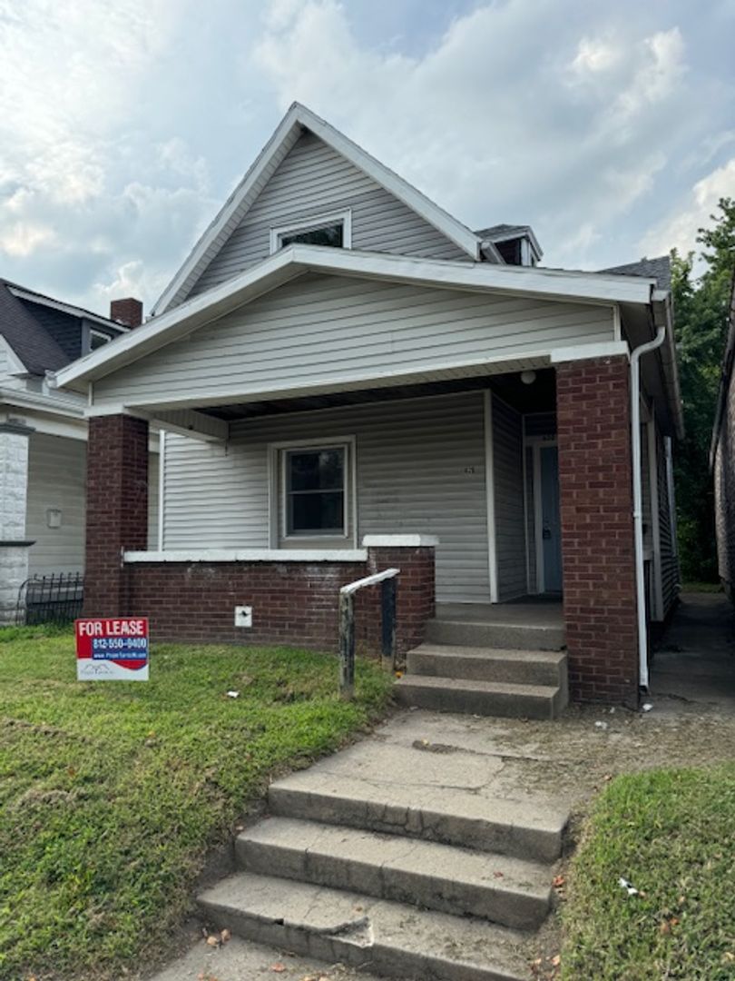 Evansville House: 620 East Delaware Street