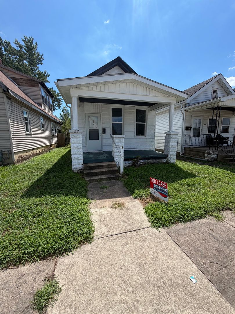 Evansville House: 27 East Oregon Street