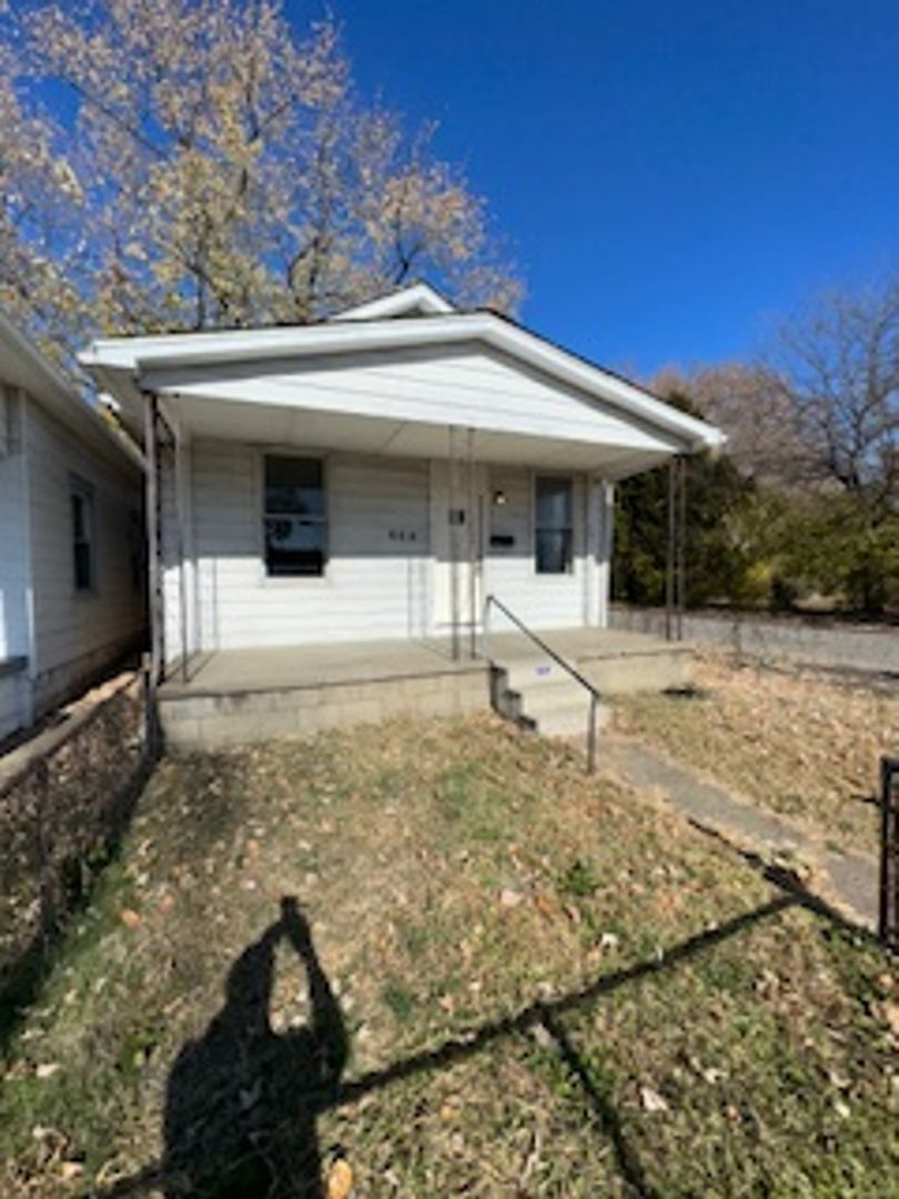 Evansville House: 658 East Louisiana Street