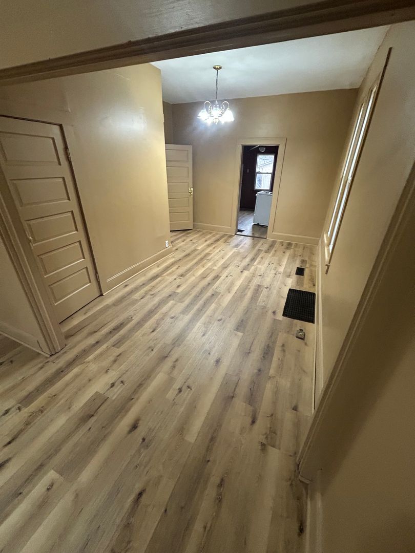 Evansville House: 606 East Riverside Drive