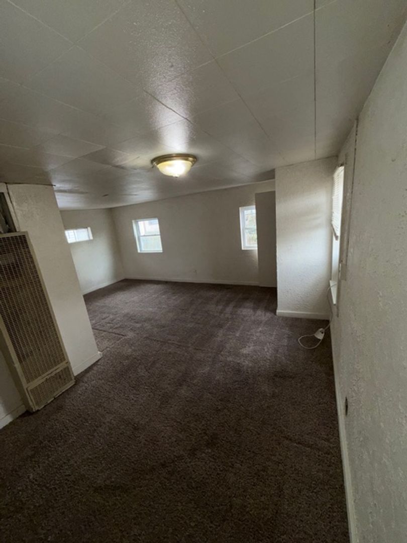 Evansville House: 1813 Jeanette Avenue