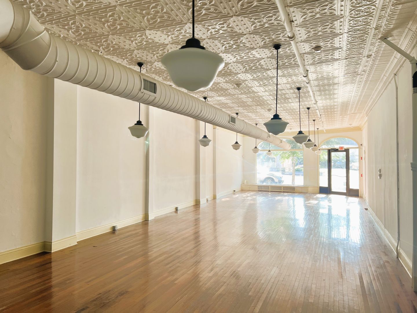 New Amsterdam Apartment