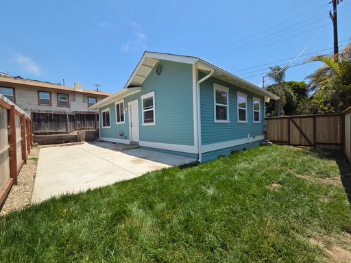 Listing photo thumbnail