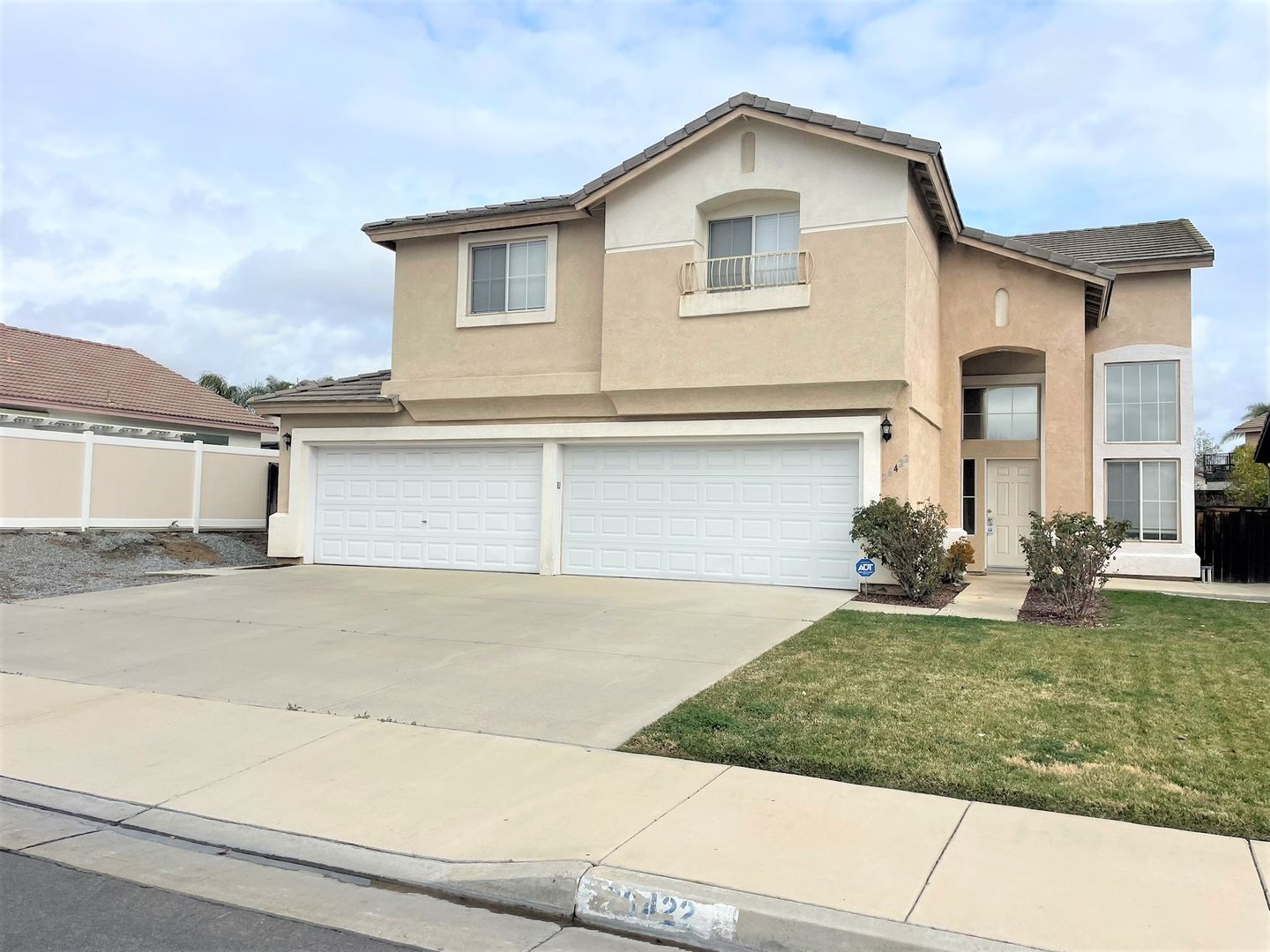 Murrieta House: 26422 Saint Michel Lane