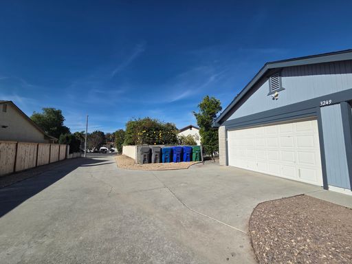 Listing photo thumbnail