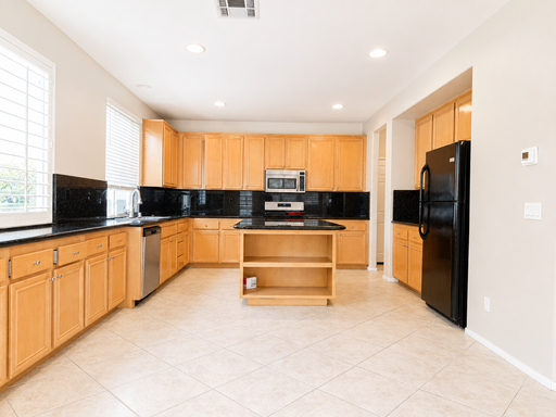 Listing photo thumbnail