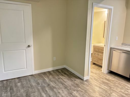 Listing photo thumbnail