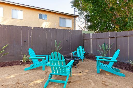 Listing photo thumbnail