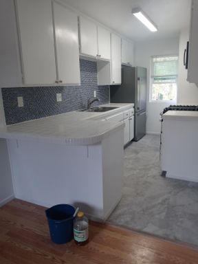 Listing photo thumbnail