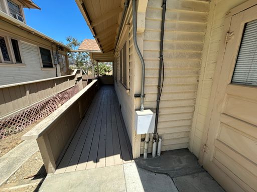 Listing photo thumbnail
