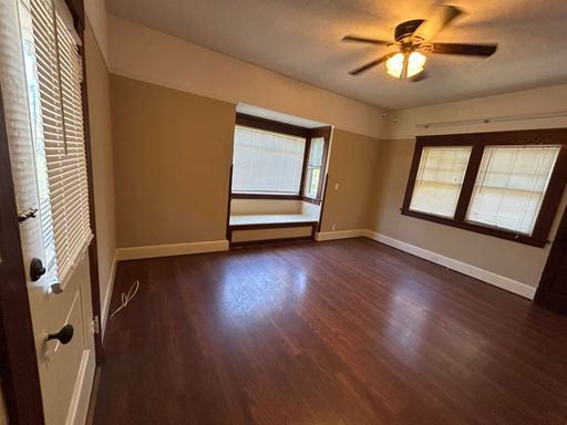 Listing photo thumbnail