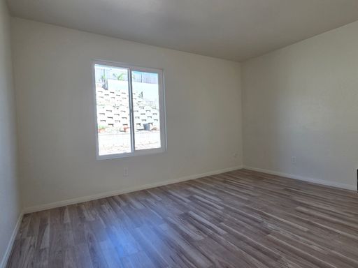 Listing photo thumbnail