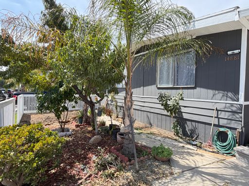 Listing photo thumbnail