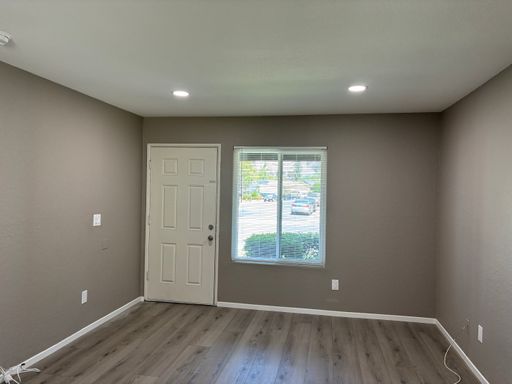 Listing photo thumbnail